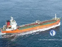 Navio-tanque de óleo/produtos químicos à venda