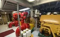 Barco de tripulação à venda