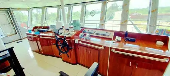 Balsa de desembarque, tanque à venda