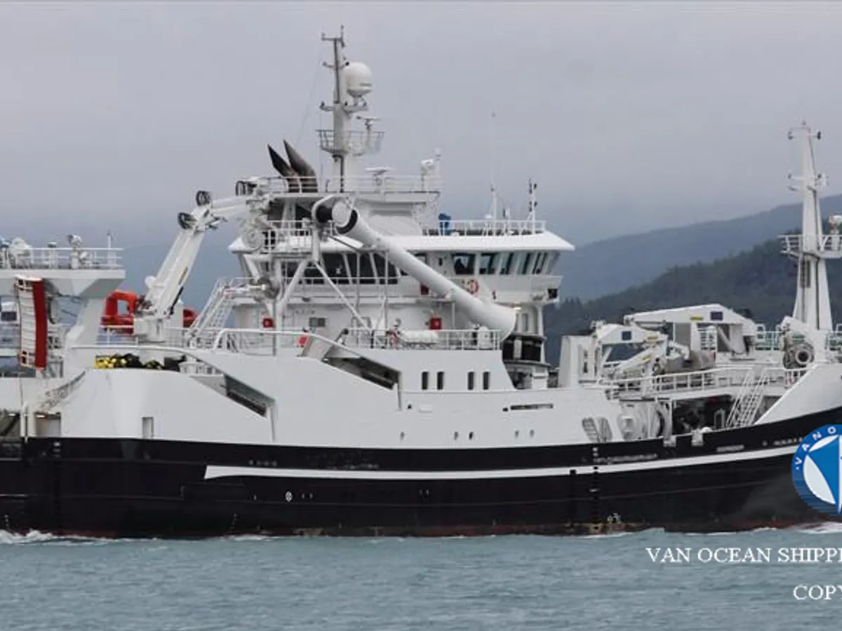 Navio de pesca de arrasto à venda