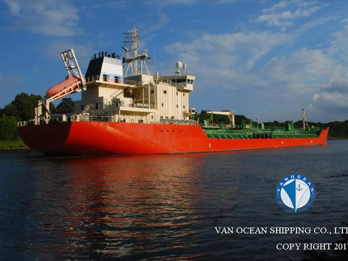 Navio-tanque de óleo/produtos químicos à venda