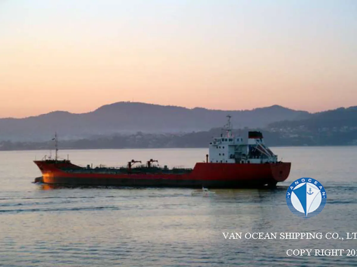 Navio-tanque de óleo/produtos químicos à venda