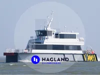 Barco de tripulação à venda