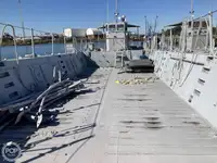 Balsa de desembarque, tanque à venda