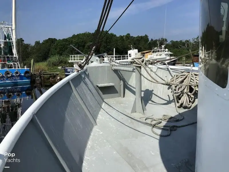 Navio de pesca de arrasto à venda
