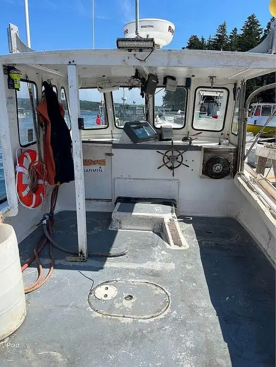 Navio de processamento de peixe à venda