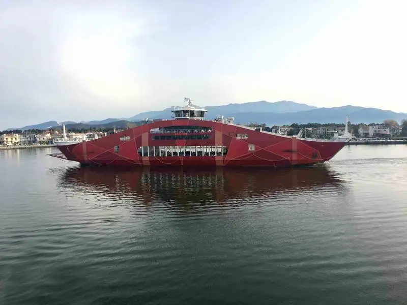 Navio de transporte de passageiros (Ferry) à venda