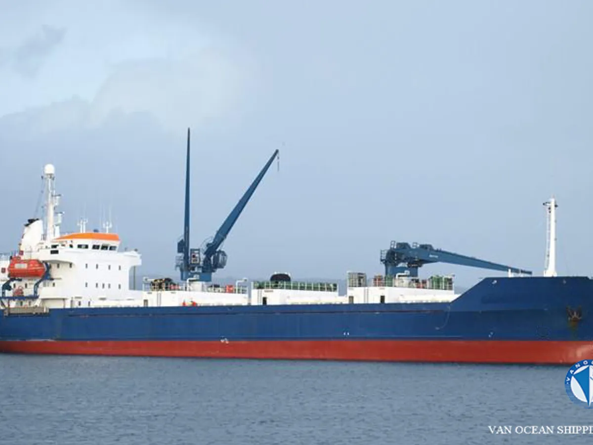 Navio frigorífico à venda