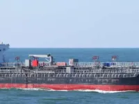 Navio-tanque de óleo/produtos químicos à venda