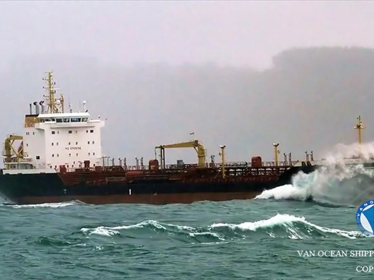 Navio-tanque de óleo/produtos químicos à venda