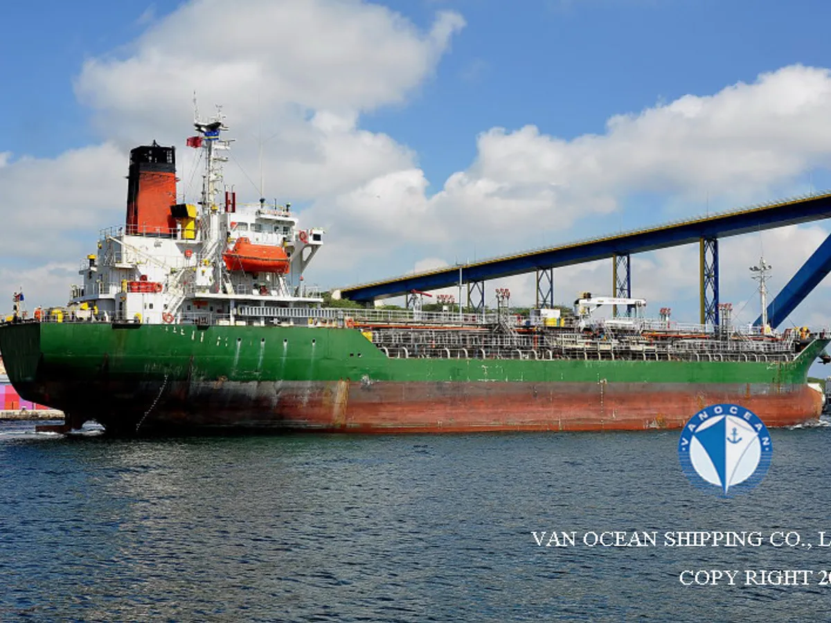 Navio-tanque de óleo/produtos químicos à venda