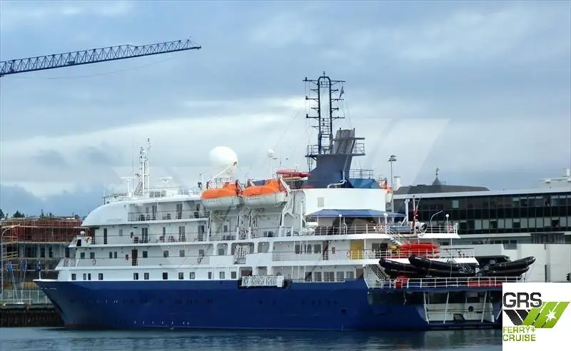 Navio de cruzeiro à venda