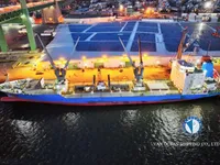 Navio frigorífico à venda