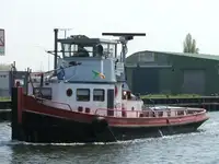 Rebocador à venda