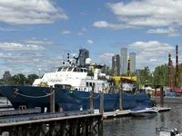 Navio de pesquisa à venda