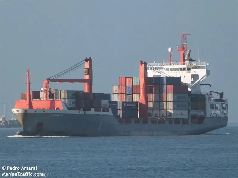 Navio frigorífico à venda
