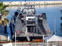 Navio de passageiros à venda