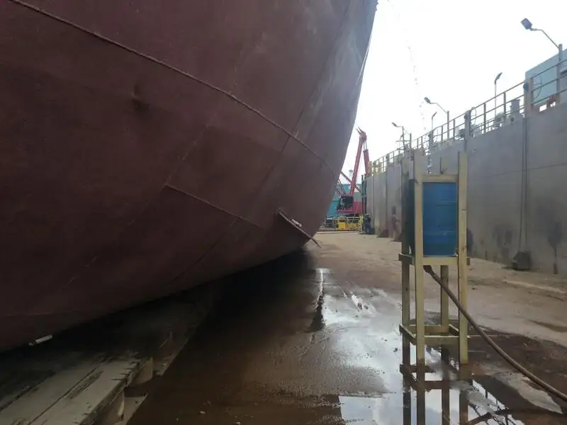 Navio frigorífico à venda