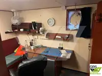 Navio de abastecimento à venda