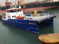 Barco de tripulação à venda