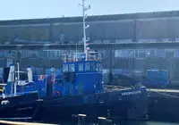 Rebocador à venda