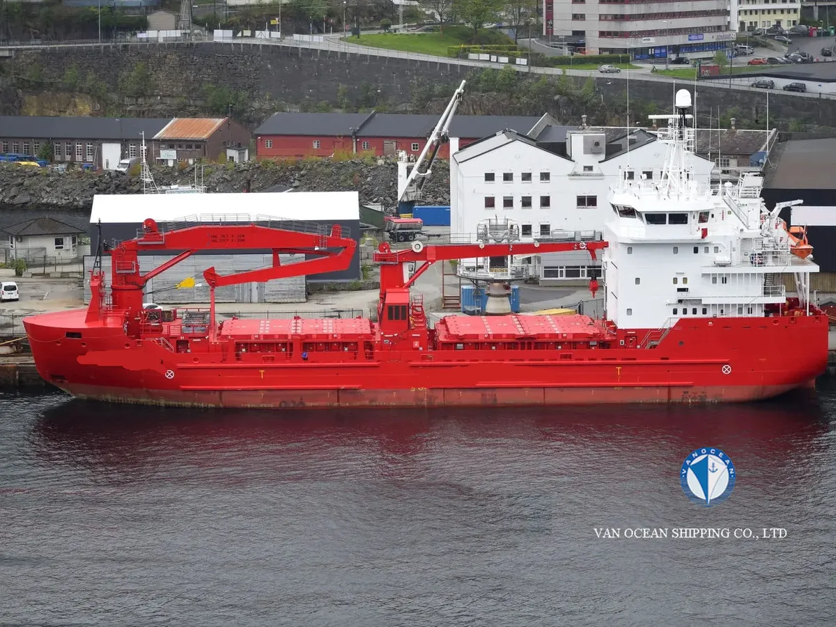 Navio frigorífico à venda