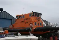Barco de tripulação à venda