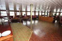 Barcaça à venda
