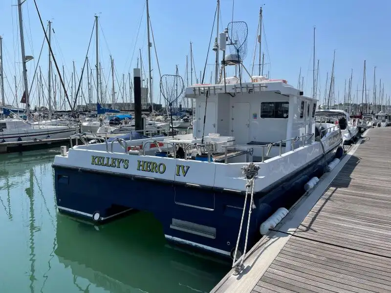 Catamarã à venda