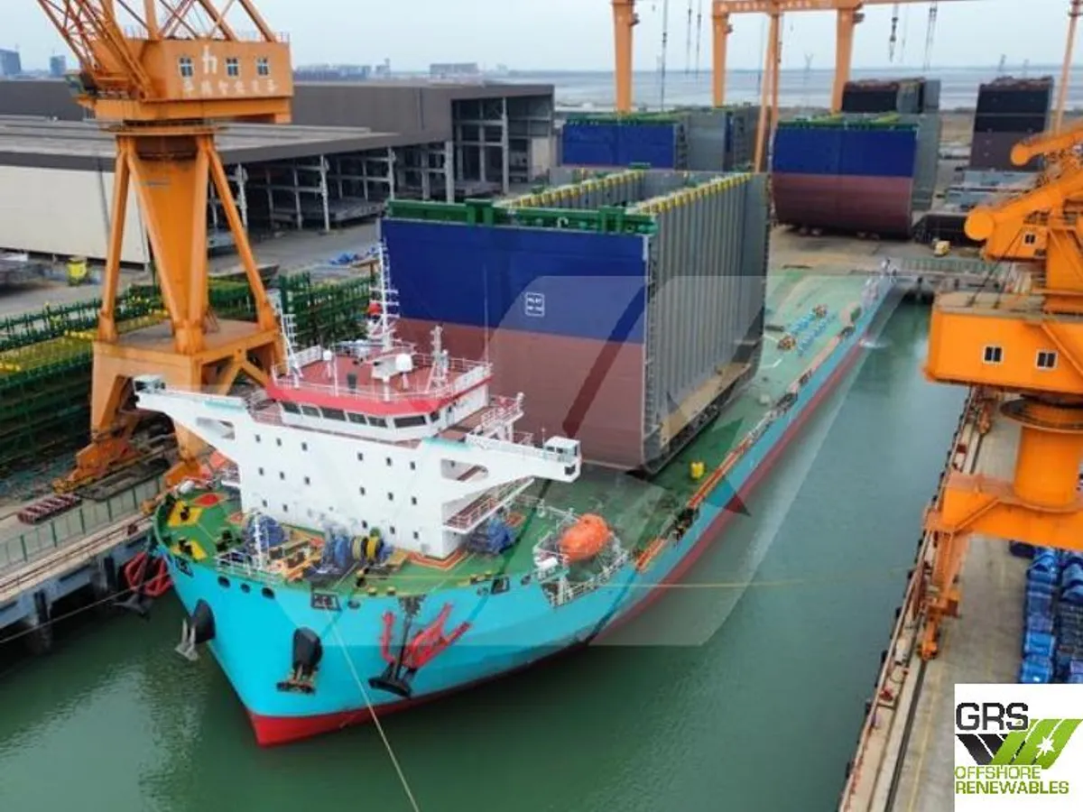 Navio de carga seca à venda