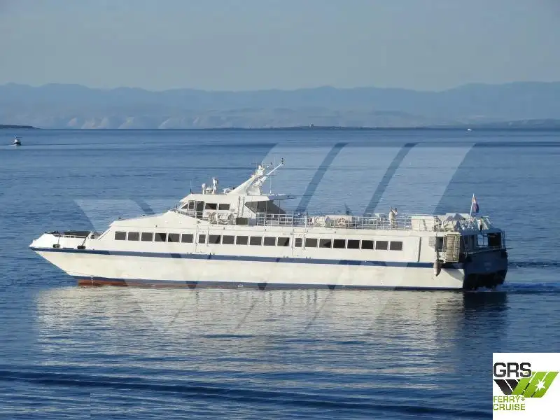 Navio de cruzeiro à venda