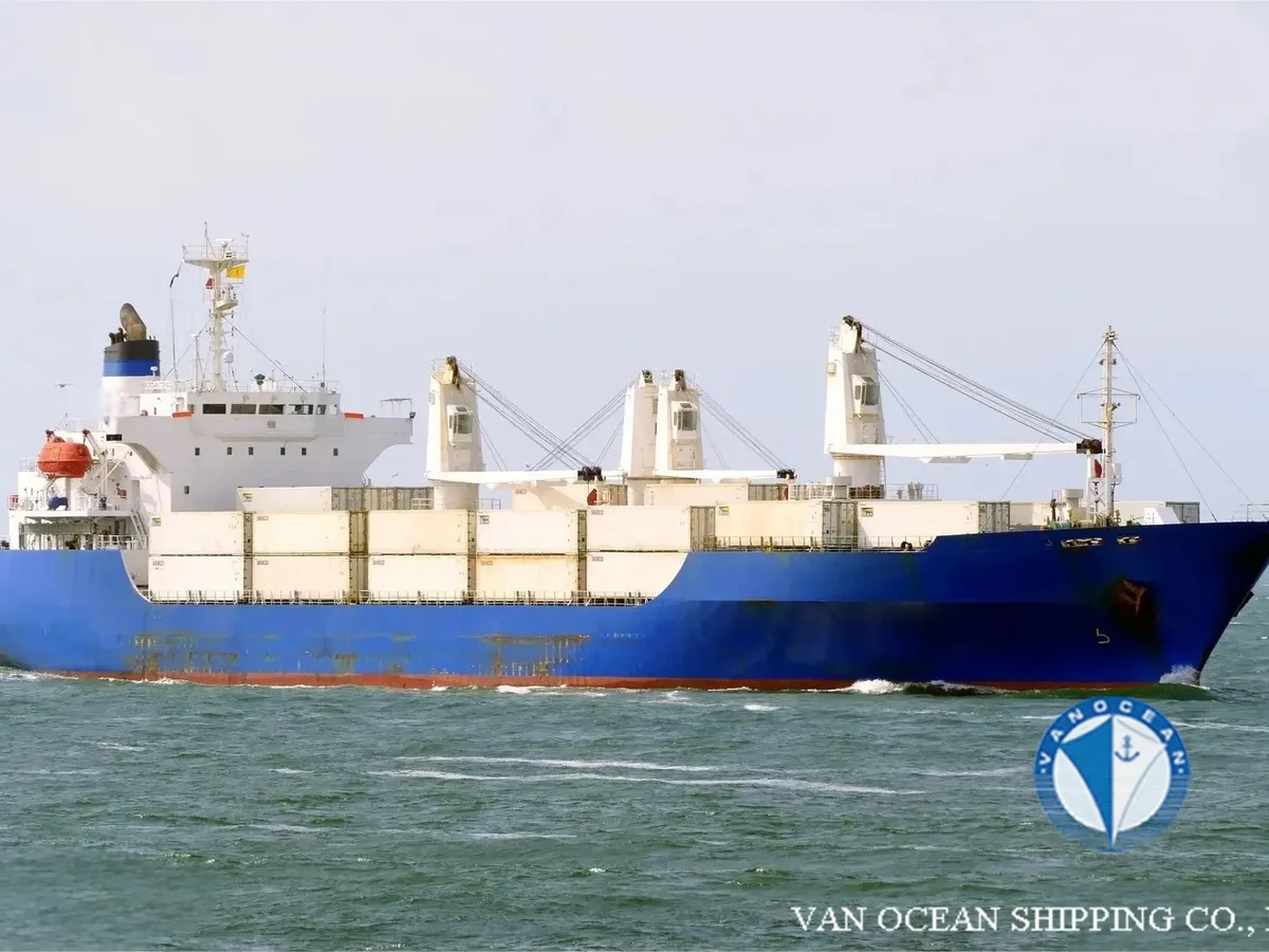 Navio frigorífico à venda