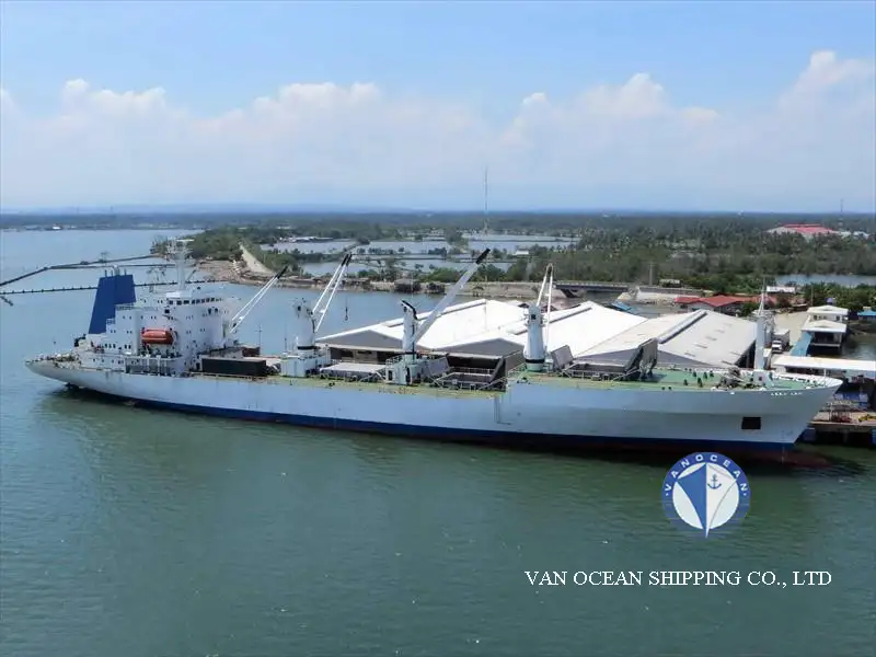 Navio frigorífico à venda