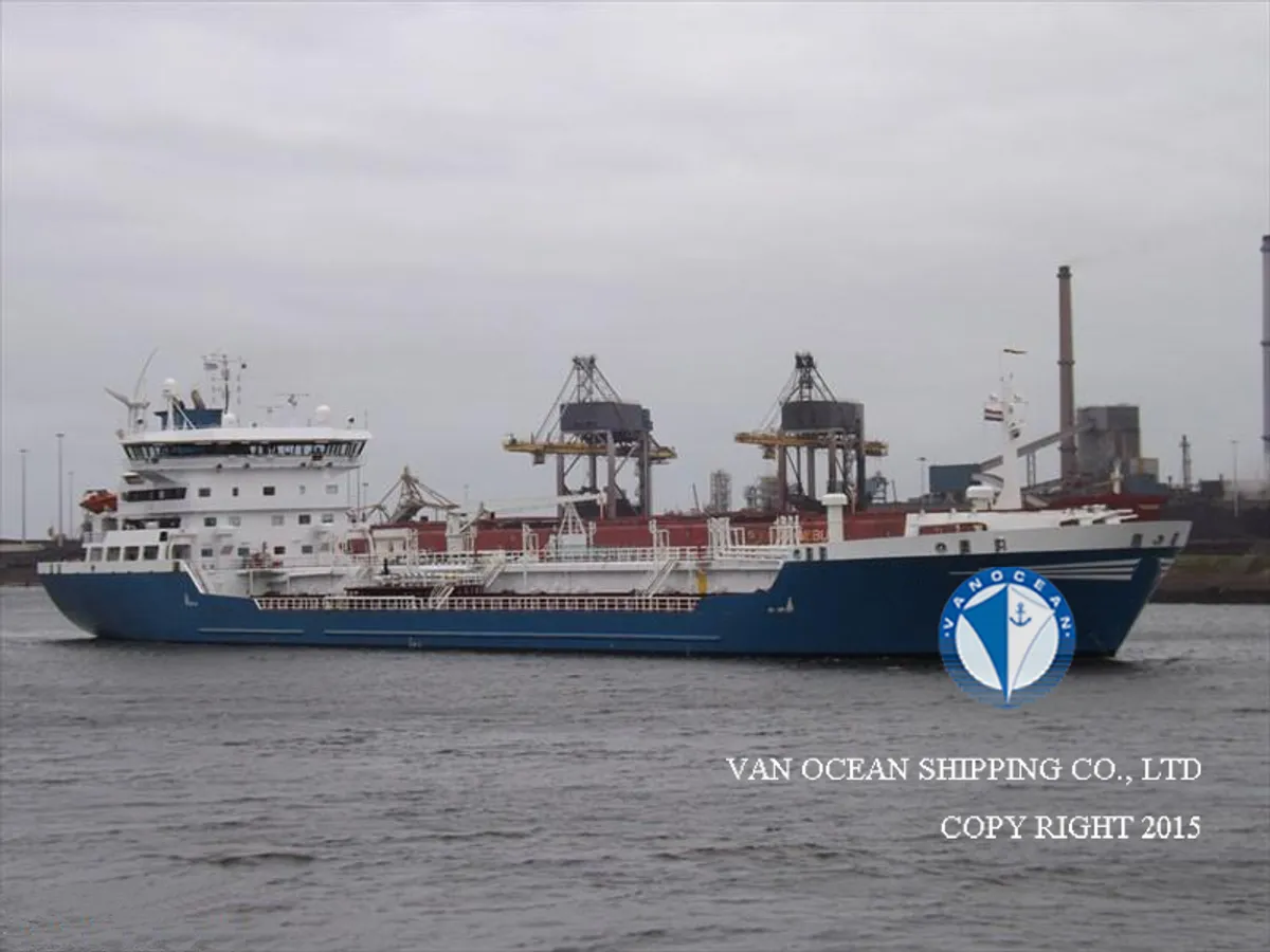 Navio-tanque de óleo/produtos químicos à venda