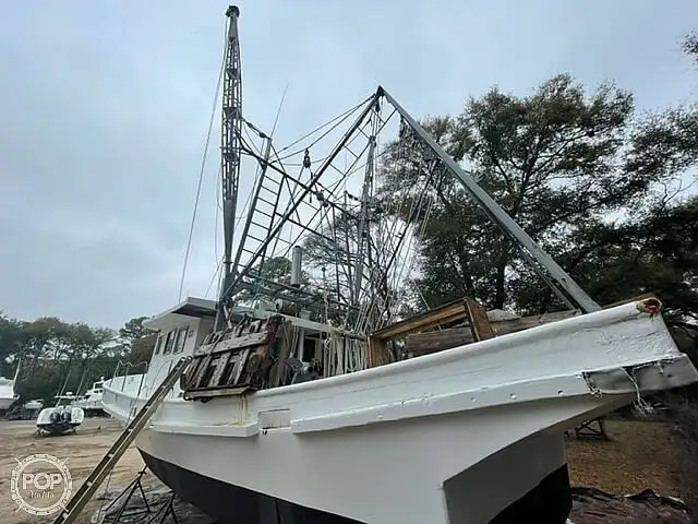 Navio de pesca de arrasto à venda