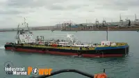 Barcaça à venda