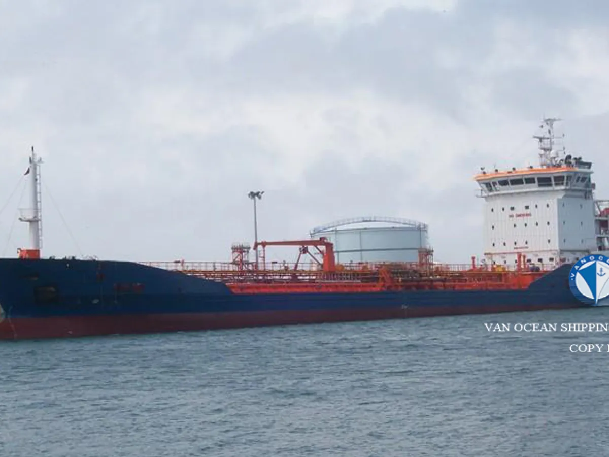 Navio-tanque de óleo/produtos químicos à venda