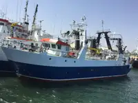 Navio de pesca de arrasto à venda