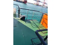 Navio porta-contêineres à venda