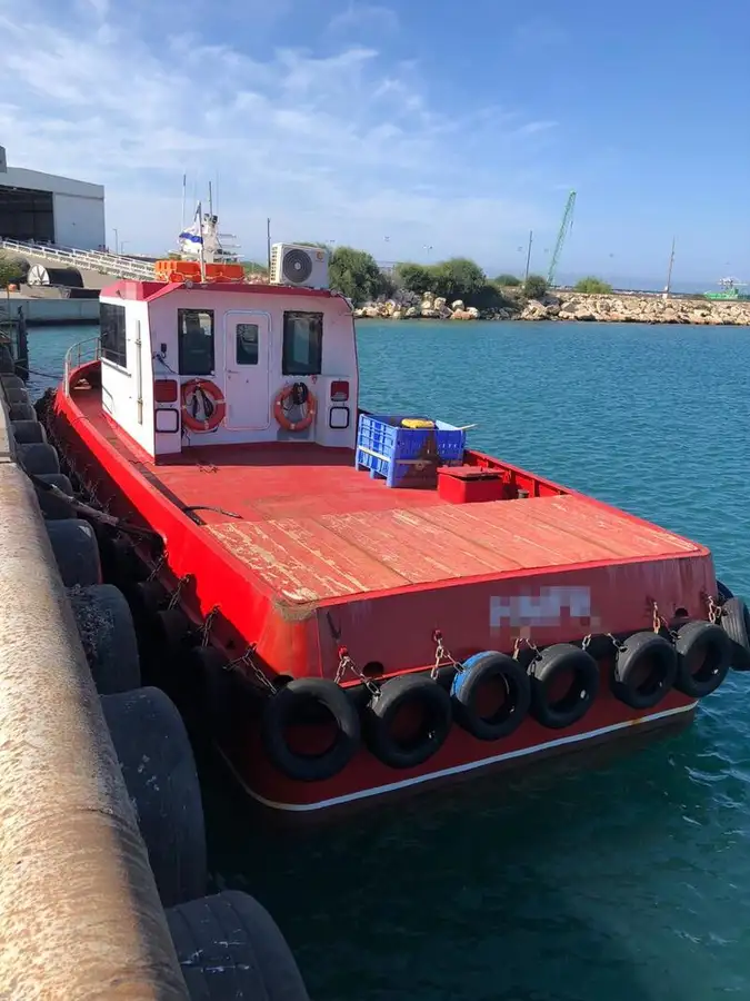 Barcos de trabalho à venda