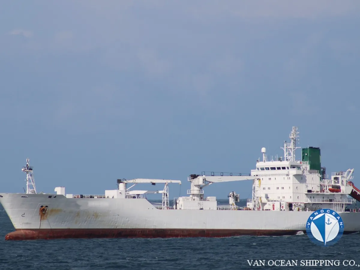 Navio frigorífico à venda