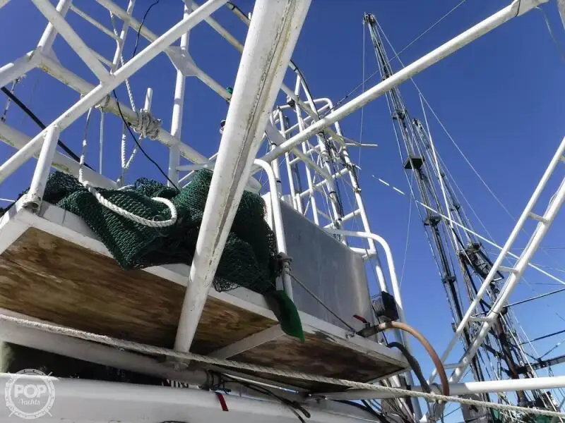 Navio de pesca de arrasto à venda