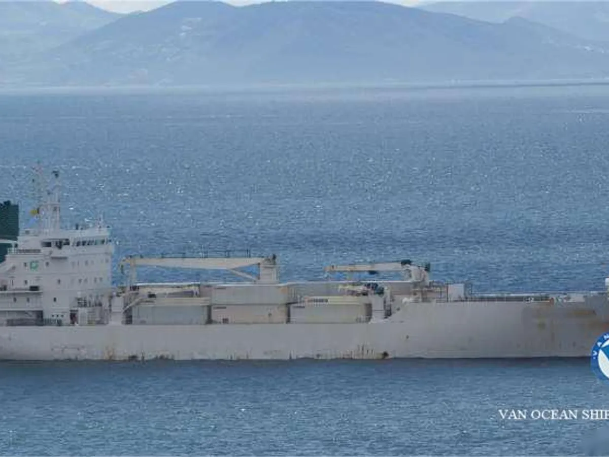 Navio frigorífico à venda
