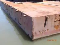 Barcaça à venda