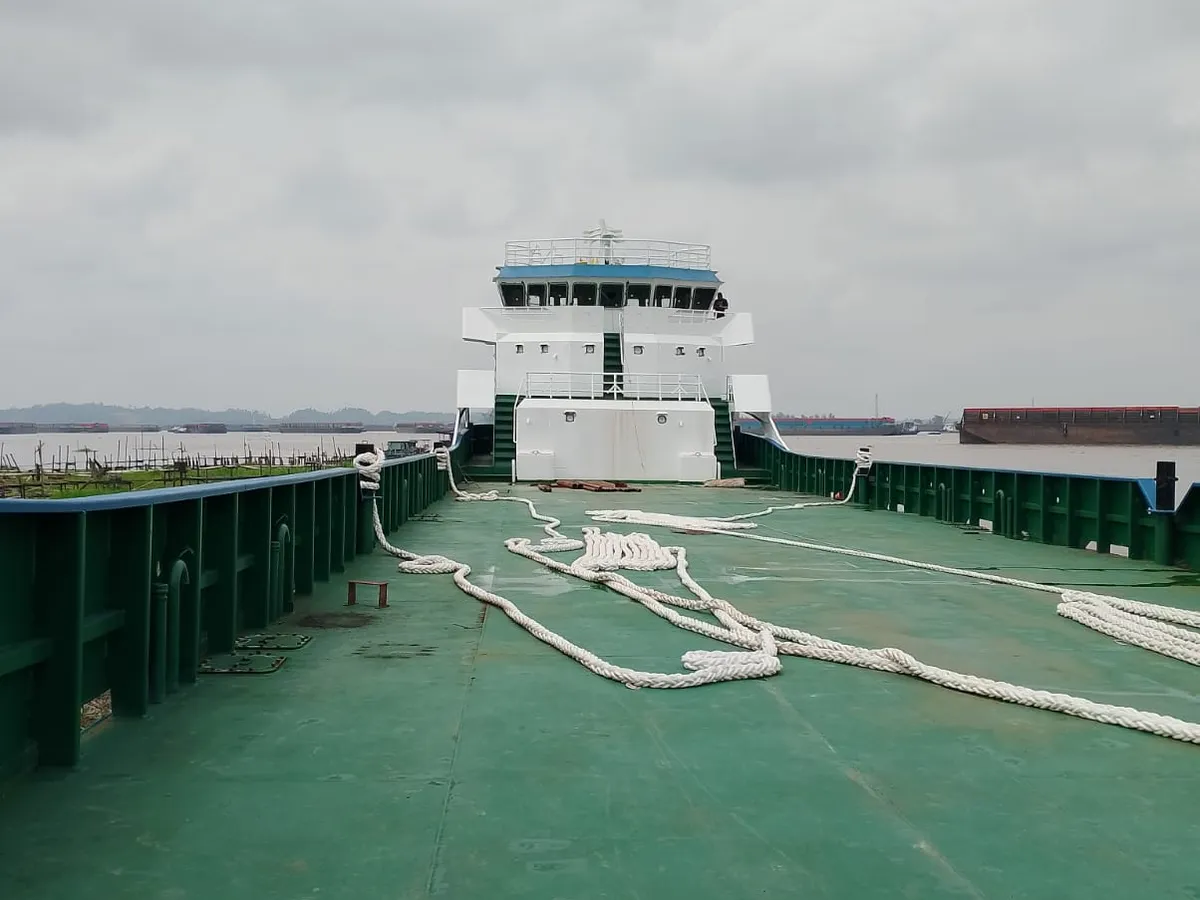 Balsa de desembarque, tanque à venda