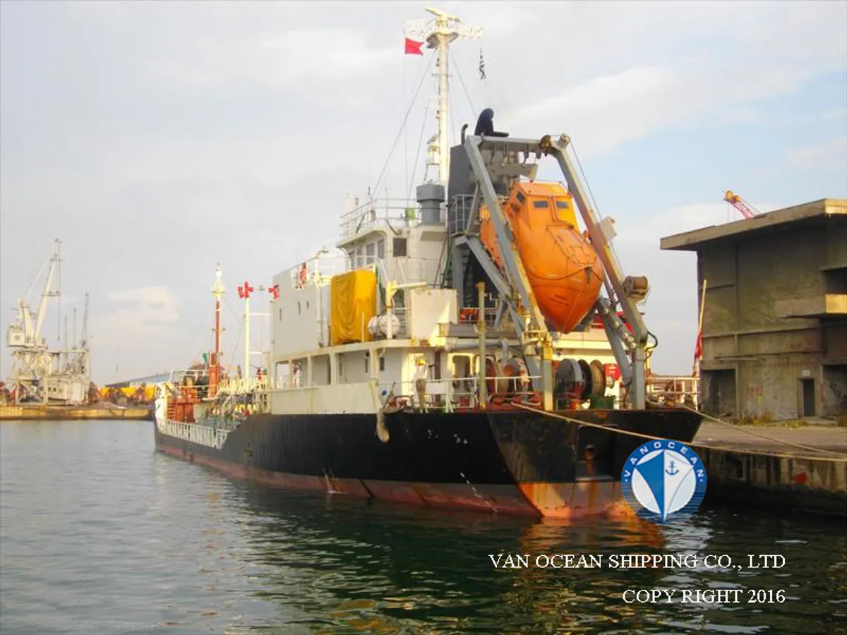 Navio-tanque de óleo/produtos químicos à venda