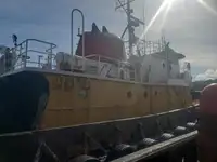 Rebocador à venda