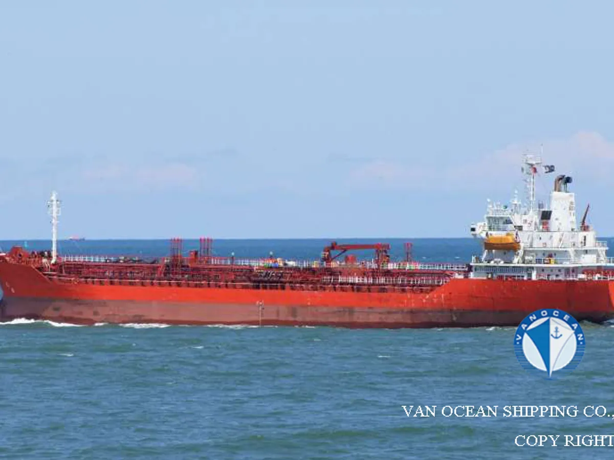 Navio-tanque de óleo/produtos químicos à venda