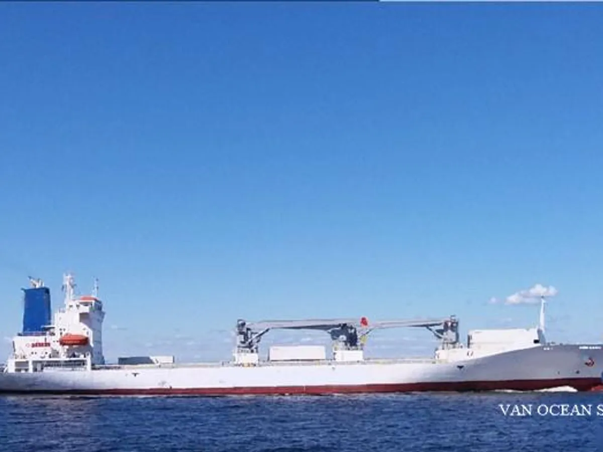 Navio frigorífico à venda