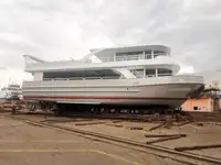 Navio de passageiros à venda